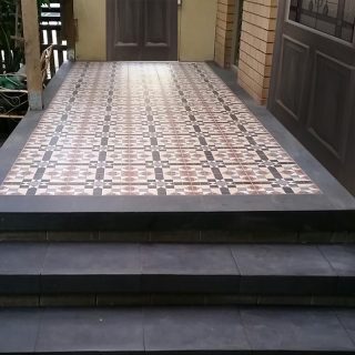 Dorset Marron Feature Tiling